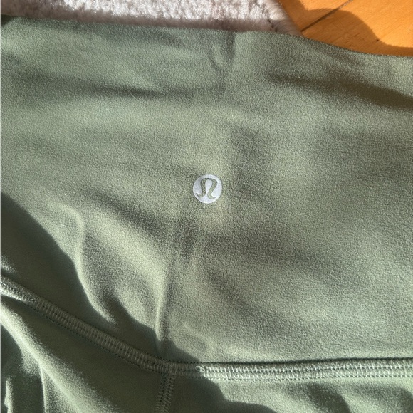 Lululemon Green Twill Nulu leggings - Size 6 - 28” - Picture 2 of 6